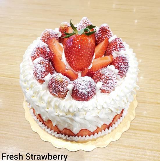 Fresh Strawberry Cake 鮮士多啤梨蛋糕